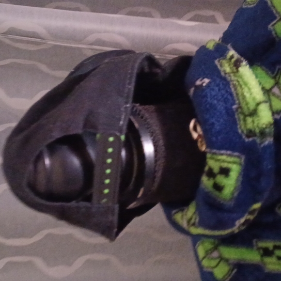 Minecraft TNT Creeper Robe & Cap - Picture 7 of 8